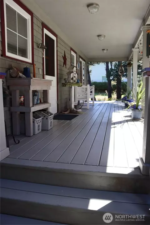 Exterior - 1222 194th St W, Long Beach, WA 98631 photo 4 of 11