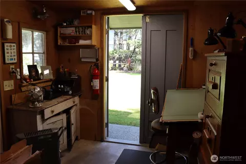 Entry Way - 1222 194th St W, Long Beach, WA 98631 photo 1 of 1