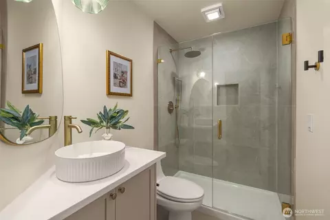 Bath - 4416 239th Pl SE, Bothell, WA 98021 photo 1 of 5