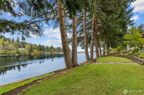 6810 NE Wood Bay Ln, Poulsbo, WA 98370