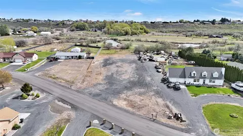 5189 Crystal Springs Pl NE, Moses Lake, WA 98837