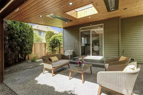 Exterior - 3928 208th Pl SE, Bothell, WA 98021 photo 5 of 9