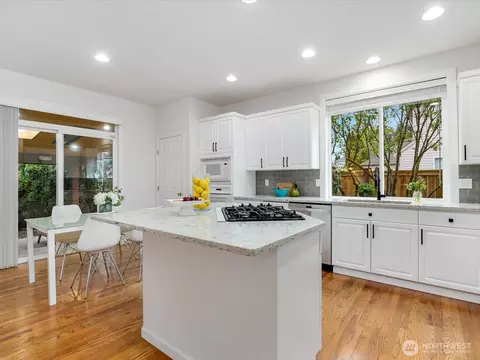 Kitchen - 3928 208th Pl SE, Bothell, WA 98021 photo 3 of 3