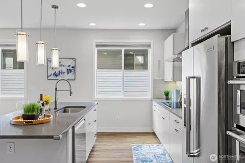 Kitchen - 10308 NE 189th St #A, Bothell, WA 98011 photo 4 of 4