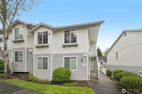 2906 SE 8th Pl #2111, Renton, WA 98058