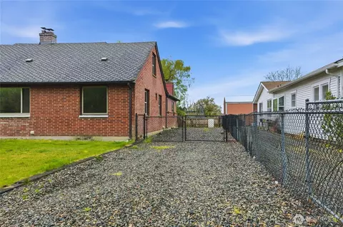 Exterior - 7316 166th Ave E, Sumner, WA 98390 photo 9 of 10