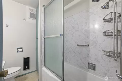 Bath - 7316 166th Ave E, Sumner, WA 98390 photo 2 of 4
