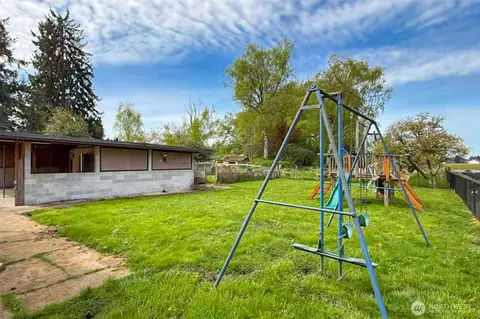 Exterior - 7316 166th Ave E, Sumner, WA 98390 photo 4 of 10