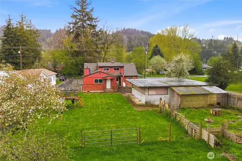 Exterior - 7316 166th Ave E, Sumner, WA 98390 photo 5 of 10