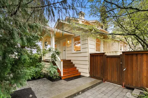 2920 NE 60th St, Seattle, WA 98115