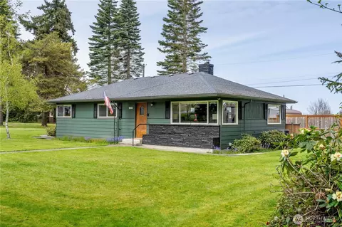 733 W 14th St, Port Angeles, WA 98363