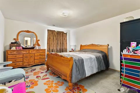 Bedroom - 20121 12th Ave E, Spanaway, WA 98387 photo 1 of 4