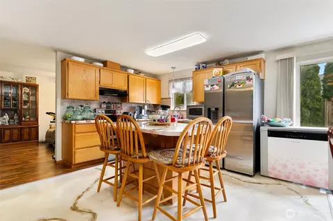 Kitchen - 20121 12th Ave E, Spanaway, WA 98387 photo 1 of 4