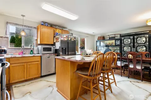 Kitchen - 20121 12th Ave E, Spanaway, WA 98387 photo 3 of 4