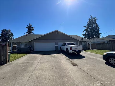162 164 171st St E, Spanaway, WA 98387