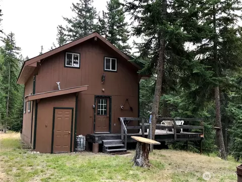 513 9 Mile Rd, Oroville, WA 98844