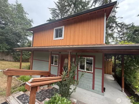 27006 U St, Ocean Park, WA 98640