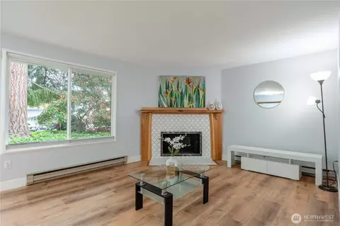 12505 NE 117th Pl #J7, Kirkland, WA 98034