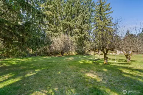 Exterior - 810 King Rd, Winlock, WA 98596 photo 3 of 10