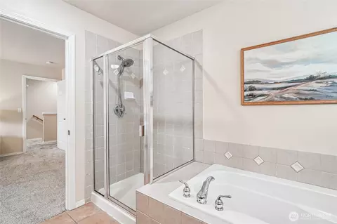 Bath - 111 Nellis Rd, Bothell, WA 98012 photo 2 of 3
