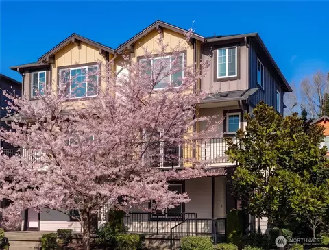 10357 156th Ln NE #101, Redmond, WA 98052