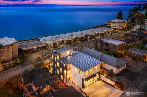 28132 8th Ave S, Des Moines, WA 98198