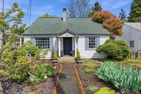 3716 Evergreen Blvd, Vancouver, WA 98661
