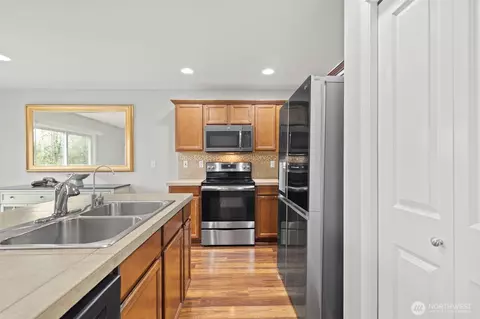 Kitchen - 18102 31st Ave SE, Bothell, WA 98012 photo 3 of 3