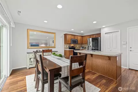 Dining - 18102 31st Ave SE, Bothell, WA 98012 photo 1 of 2