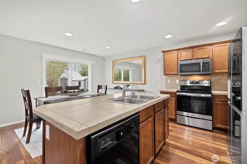 Kitchen - 18102 31st Ave SE, Bothell, WA 98012 photo 2 of 3