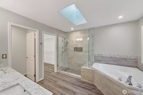 Bath - 15211 SE 12th Dr, Mill Creek, WA 98012 photo 2 of 4