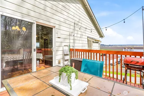 Exterior - 9702 Lowell Larimer Rd, Everett, WA 98208 photo 4 of 5