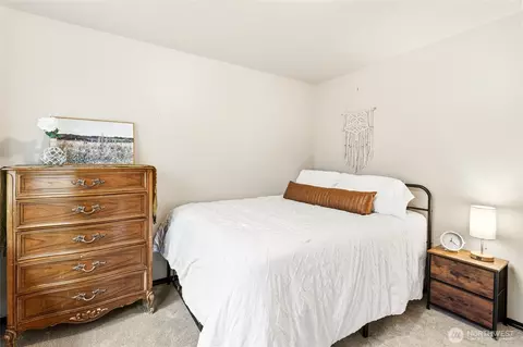 Bedroom - 9702 Lowell Larimer Rd, Everett, WA 98208 photo 6 of 7