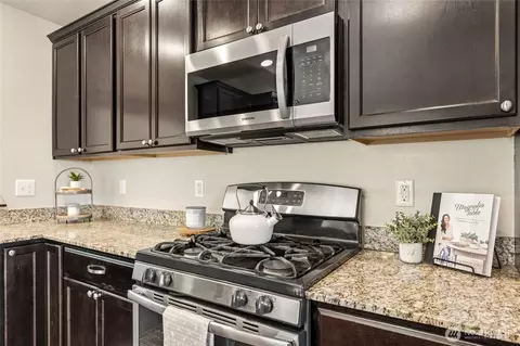 Kitchen - 9702 Lowell Larimer Rd, Everett, WA 98208 photo 2 of 3