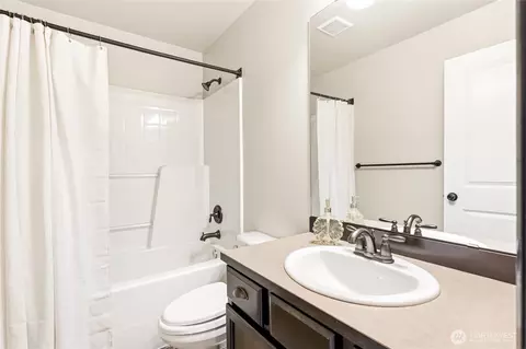 Bath - 9702 Lowell Larimer Rd, Everett, WA 98208 photo 4 of 4