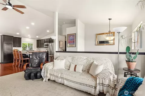 Living - 9702 Lowell Larimer Rd, Everett, WA 98208 photo 2 of 2