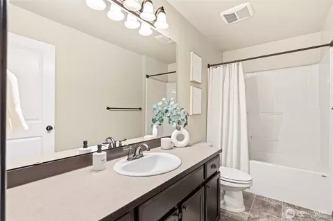 Bath - 9702 Lowell Larimer Rd, Everett, WA 98208 photo 1 of 4