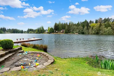 Exterior - 321 E Soderberg Rd #E 14, Allyn, WA 98524 photo 13 of 13