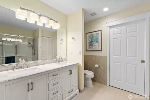 Bath - 321 E Soderberg Rd #E 14, Allyn, WA 98524 photo 1 of 2