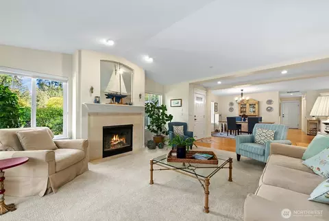 Living - 321 E Soderberg Rd #E 14, Allyn, WA 98524 photo 3 of 3