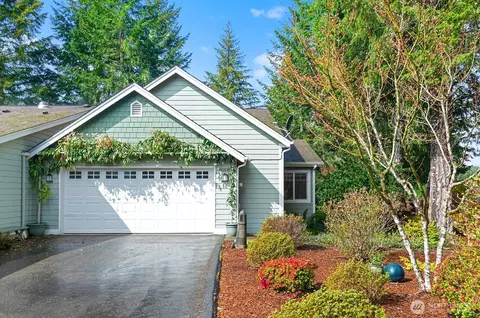 Exterior - 321 E Soderberg Rd #E 14, Allyn, WA 98524 photo 2 of 13