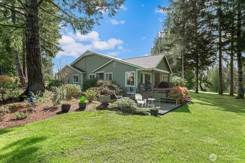 Exterior - 321 E Soderberg Rd #E 14, Allyn, WA 98524 photo 10 of 13