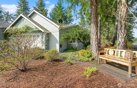 Exterior - 321 E Soderberg Rd #E 14, Allyn, WA 98524 photo 4 of 13