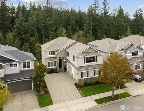 6701 W Crest View Loop SE, Snoqualmie, WA 98065