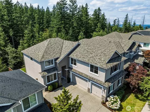 6701 W Crest View Loop SE, Snoqualmie, WA 98065