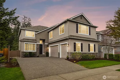 6701 W Crest View Loop SE, Snoqualmie, WA 98065