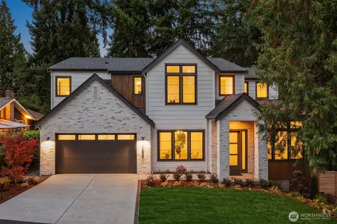 10620 NE 28th Pl, Bellevue, WA 98004