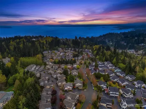 View/Area - 5735 14th Dr W, Everett, WA 98203 photo 2 of 10