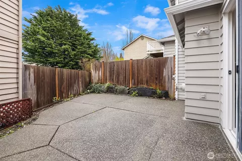 Exterior - 5735 14th Dr W, Everett, WA 98203 photo 2 of 4