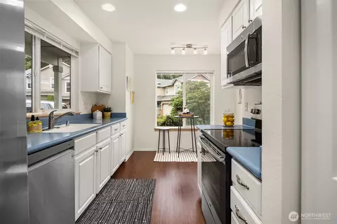 Kitchen - 5735 14th Dr W, Everett, WA 98203 photo 2 of 2